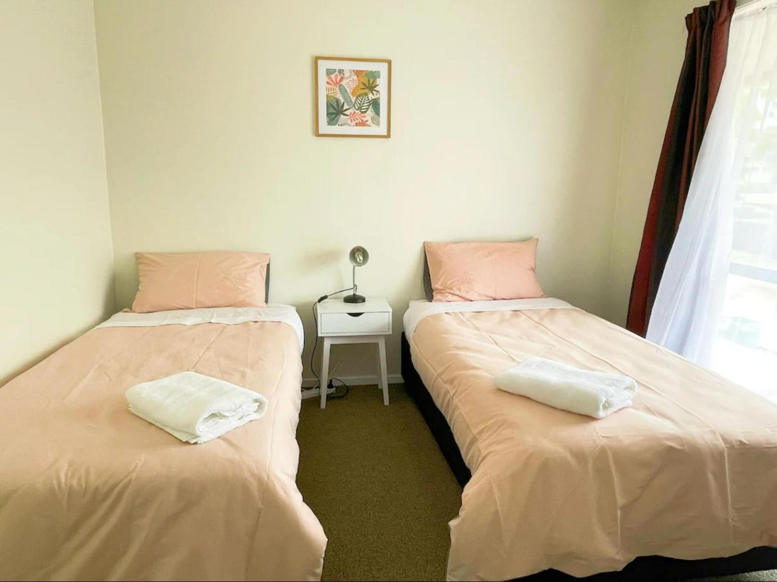 3 Bedroom Family Close To The Base *