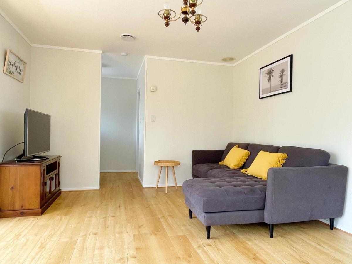 3 Bedroom Family Close To The Base *